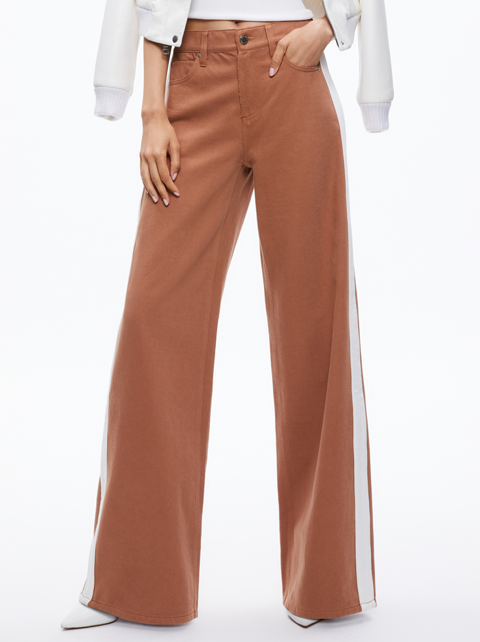 TRISH SIDE STRIPE JEAN - CAMEL - Alice And Olivia